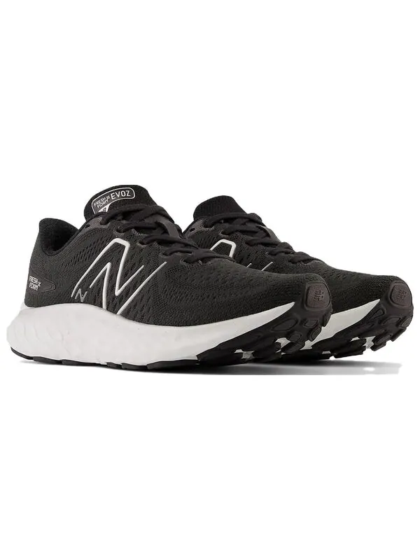 Кроссовки свежие пены evoz v3 New Balance — изображение 3 из 4, черный