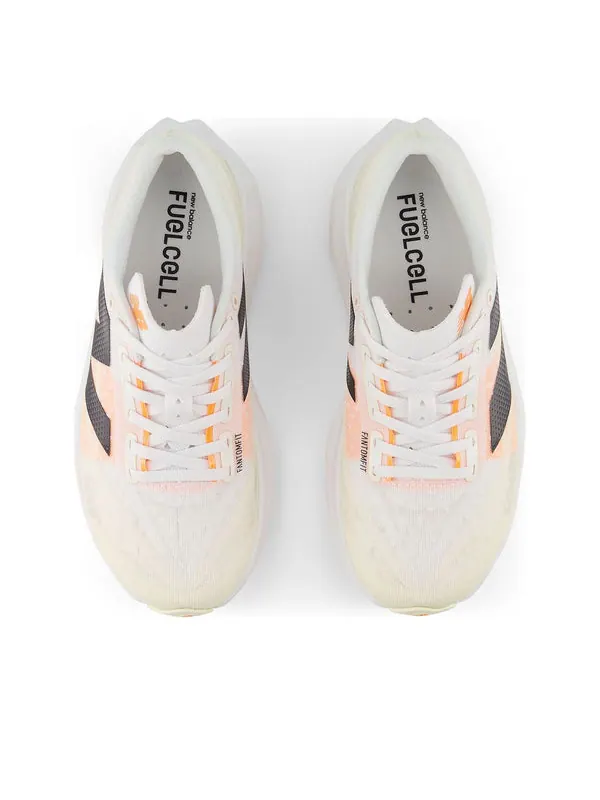 Кроссовки fuelcell rebel v4 New Balance — изображение 4 из 4, белый