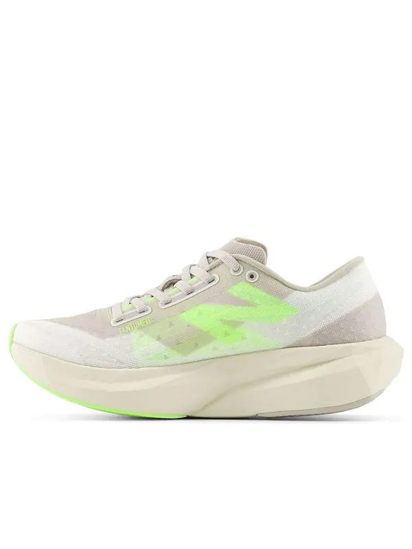 Кроссовки fuelcell rebel v4 New Balance — изображение 1 из 4, бежевый/белый/зеленый