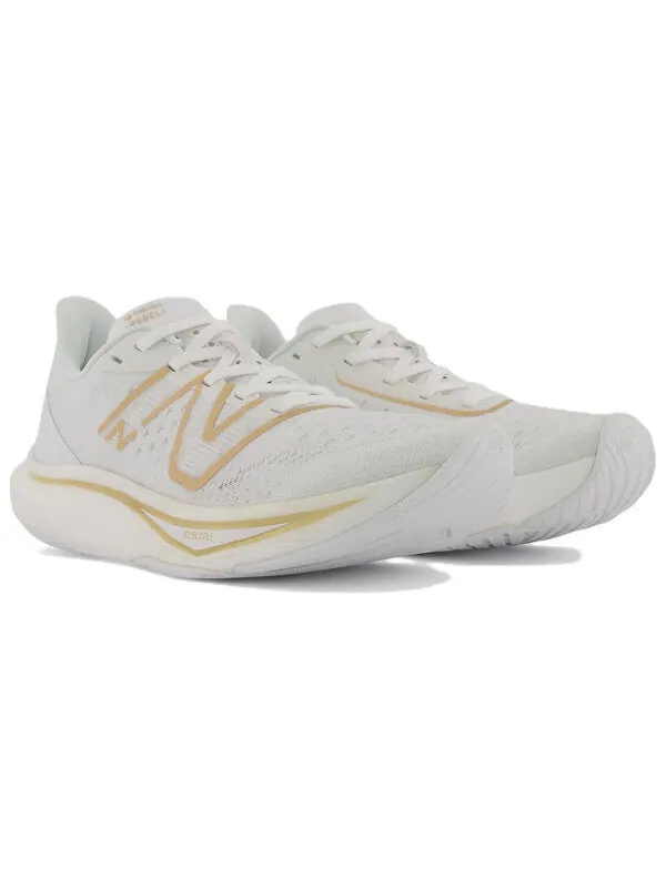 Кроссовки fuelcell rebel v3 New Balance — изображение 3 из 4, белый