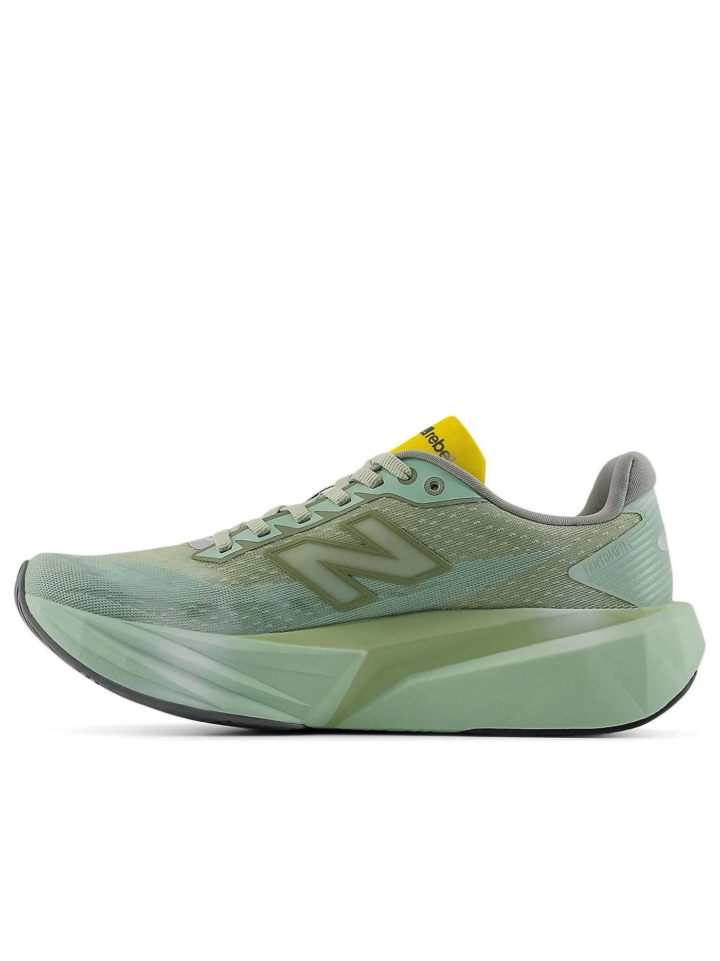 (WMNS) New Balance FuelCell Rebel v5 'Garter Snake Mosaic Green Lemon' — изображение 1 из 6, зеленый