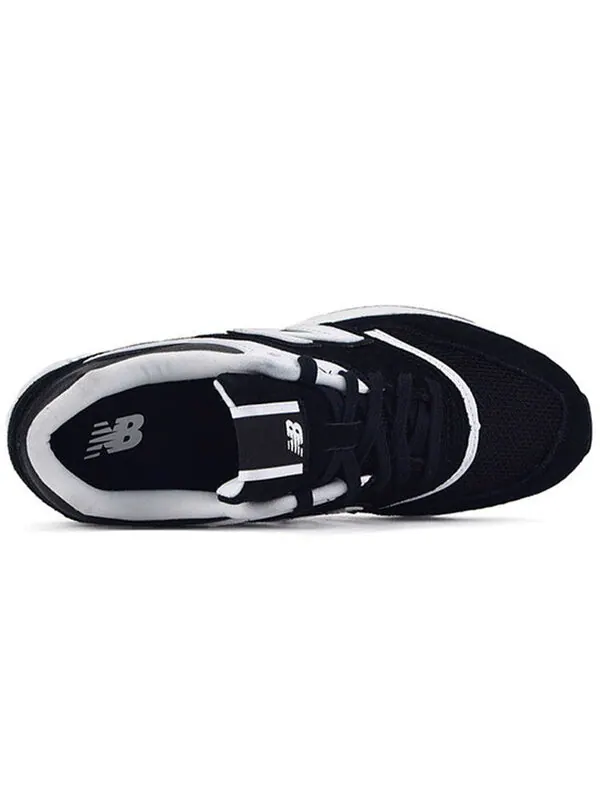 Кроссовки 697 New Balance — изображение 4 из 4, черный/белый