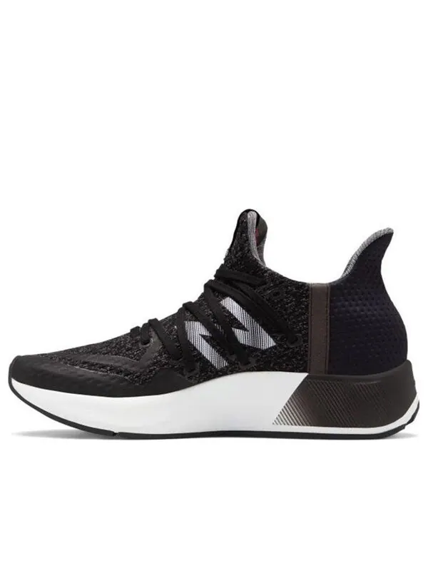 Кроссовки будущего спорта New Balance — изображение 1 из 4, черный/белый