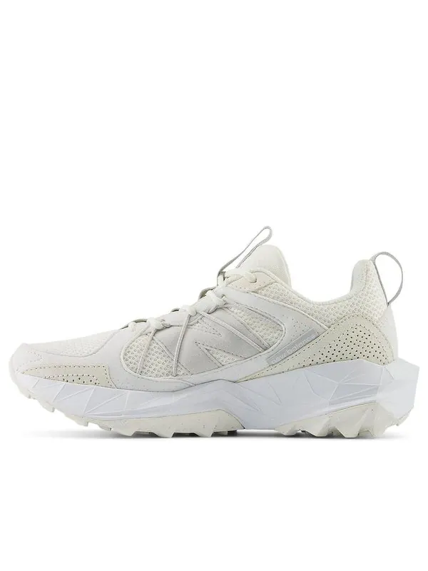 Кроссовки tektrel New Balance — изображение 1 из 4, бежевый