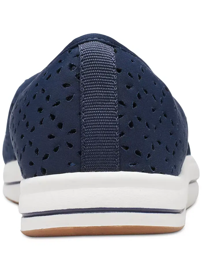 Балетки женские Clarks Cloudsteppers Breeze Emily с перфорацией — изображение 6 из 6, темно-синий