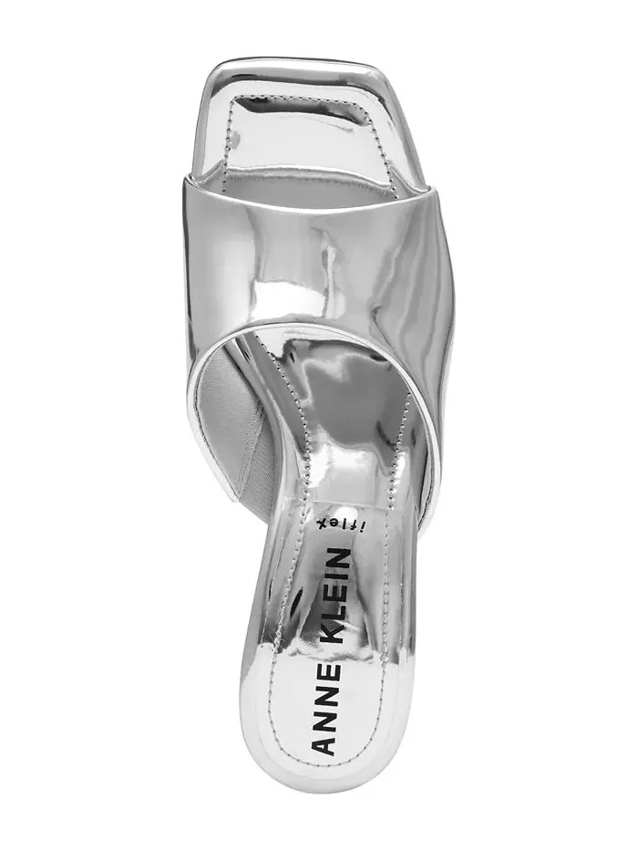 Женские сандалии Jerilyn Square Toe Mule Dress Sandals Anne Klein — изображение 4 из 9, серебряный