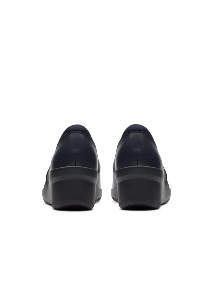 Туфли Clarks Suttyn Walk на устойчивом каблуке — изображение 6 из 7, темно-синий