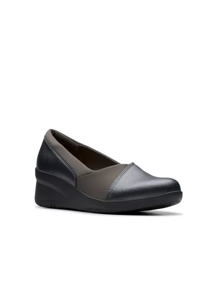 Туфли Clarks Suttyn Walk на устойчивом каблуке