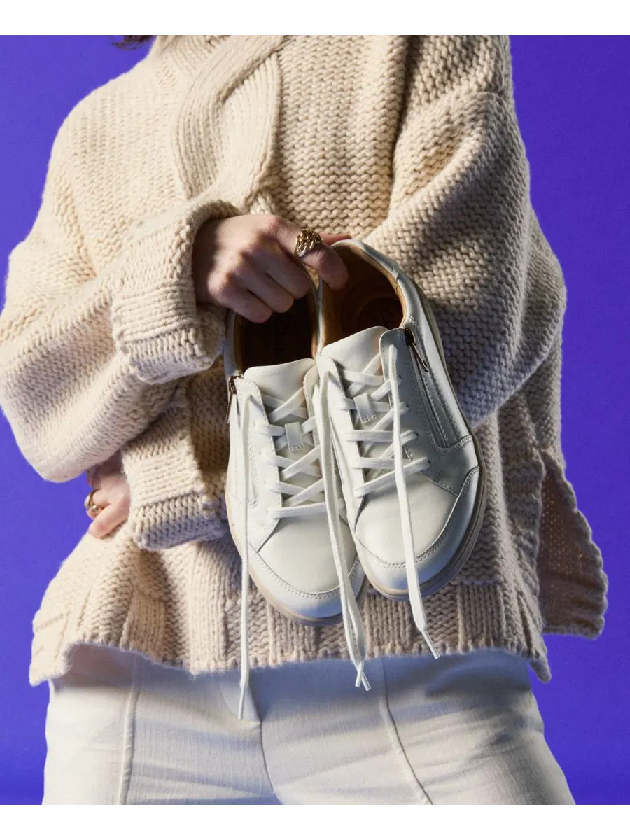 Кроссовки женские Clarks Bryianne Bayla, кожаные — изображение 5 из 9, белый