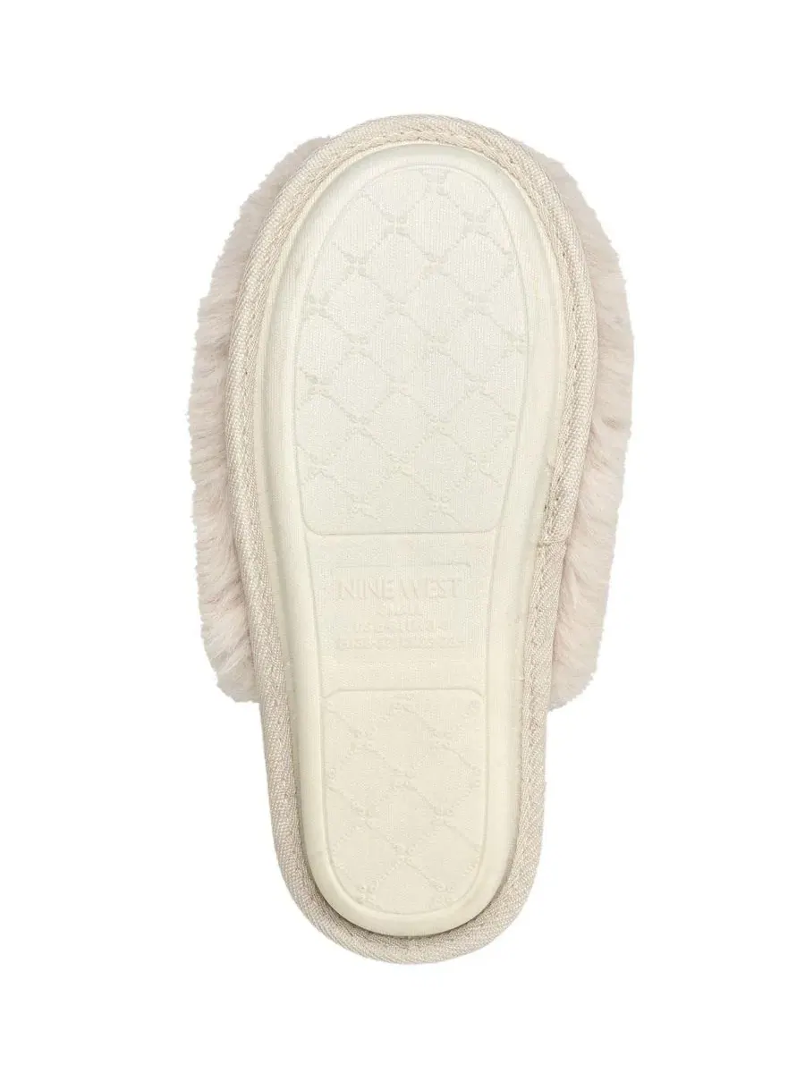 Женские тапочки-слипоны с закрытым мысом из искусственного меха, модель Nine West — изображение 6 из 6, бежевый