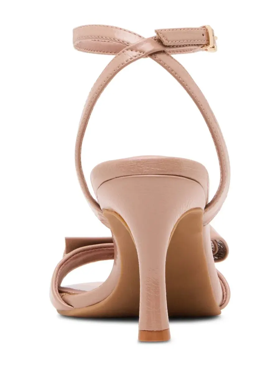 Босоножки на каблуке с ремешком на щиколотке Anne Klein, Nude Crinkle — изображение 4 из 8, бежевый