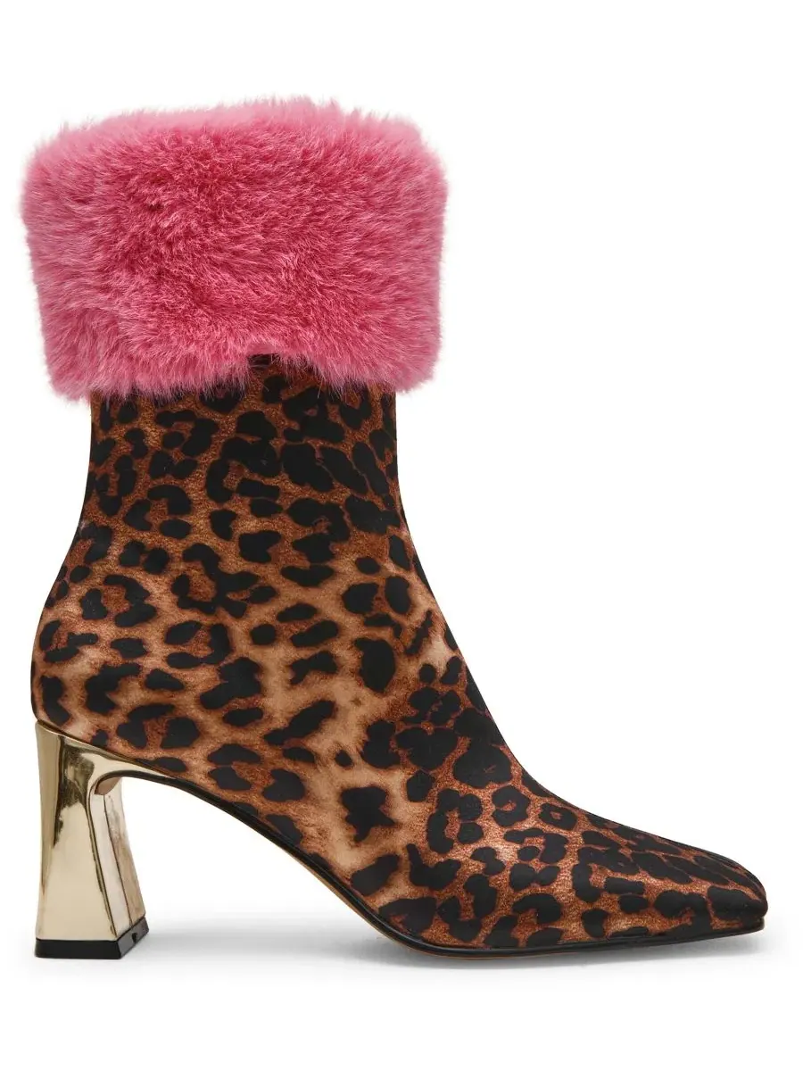 Ботинки-ботильоны Vita Pom Pom Square Toe с квадратным мысом, каблук 7,6 см Betsey Johnson — изображение 2 из 5, мульти