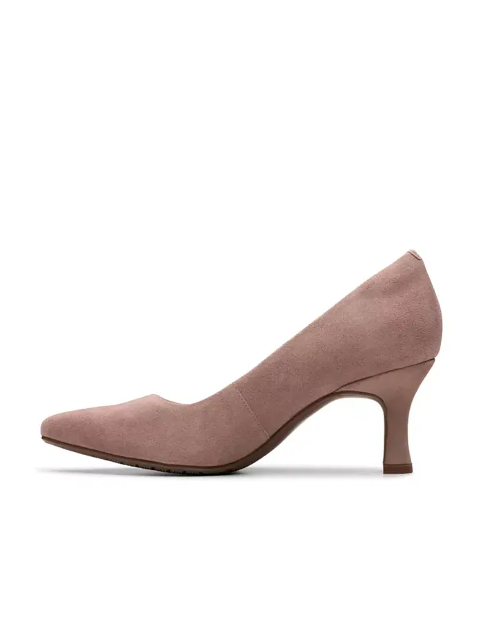 Туфли-лодочки женские Clarks Kataleyna Gem с острым носом — изображение 12 из 12, бежевый