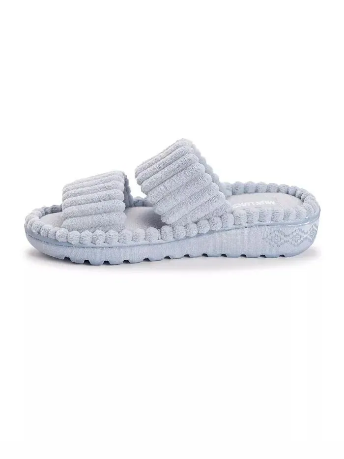 Женские тапочки-слайды с двойным ремешком MUK LUKS — изображение 7 из 8, облачный