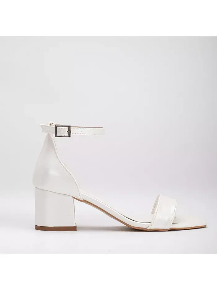 Сандалии Iva на низком каблуке Forever & Always Shoes — изображение 1 из 2, слоновая кость