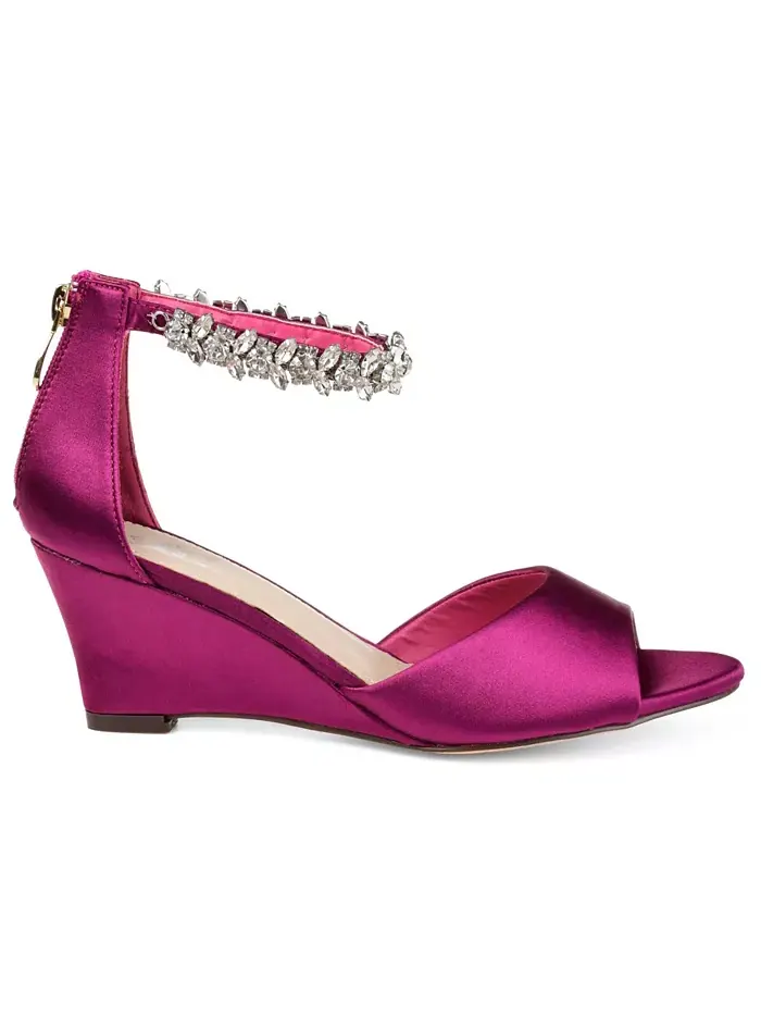 Женские босоножки Connor Wedges Journee Collection — изображение 2 из 7, фуксия