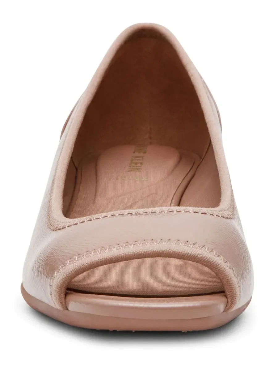 Туфли-лодочки с открытым носком Waylynn Peep-Toe Wedge Pumps Anne Klein — изображение 6 из 7, нюдовый