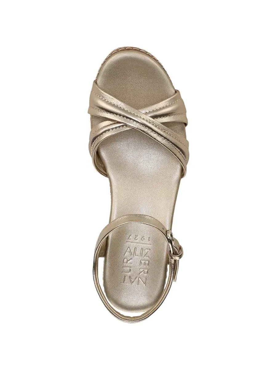 Сандалии на танкетке с ремешками Dovie Naturalizer, Champagne Metallic Leather — изображение 4 из 5