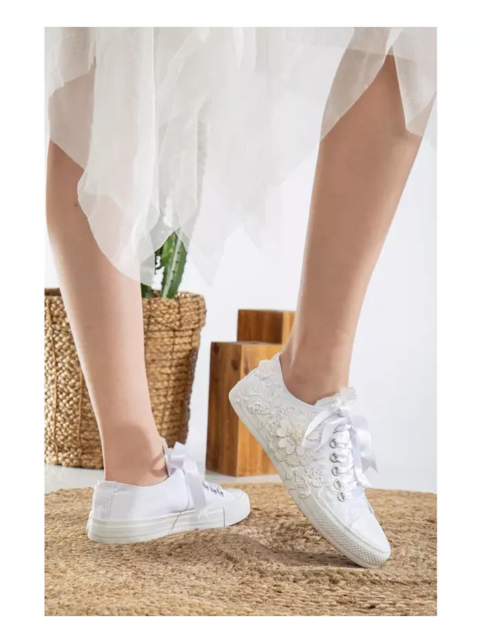 Кроссовки свадебные Peyton с цветочным кружевом Forever & Always Shoes — изображение 5 из 5, белый