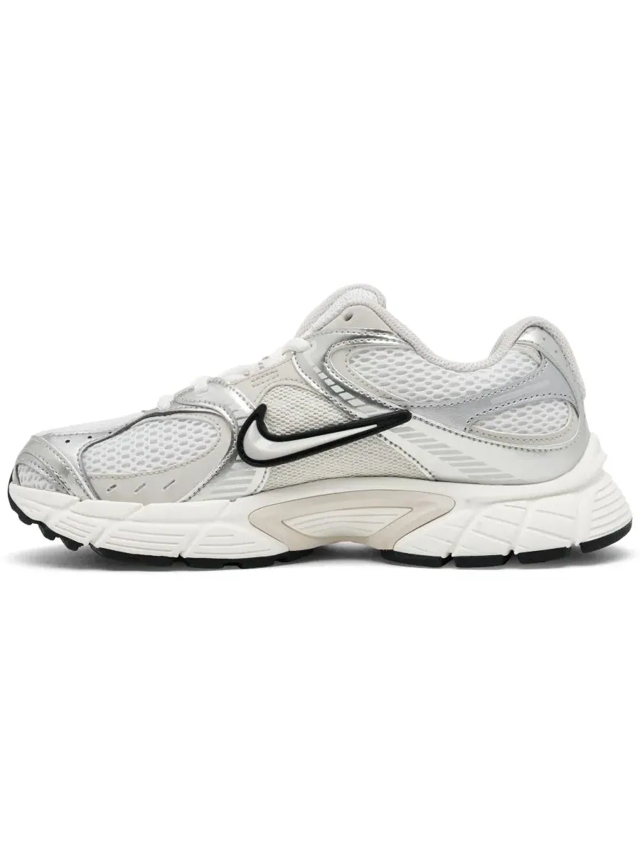 Кроссовки Nike V5 RNR — изображение 3 из 6, белый коричневый
