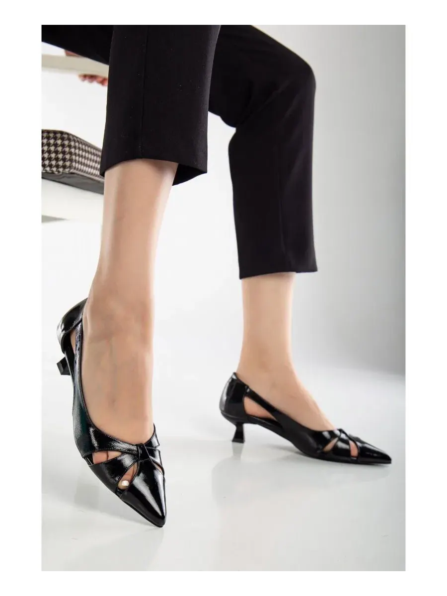 Женские кожаные туфли-лодочки на низком каблуке от Forever and Always Shoes Forever & Always Shoes — изображение 3 из 5