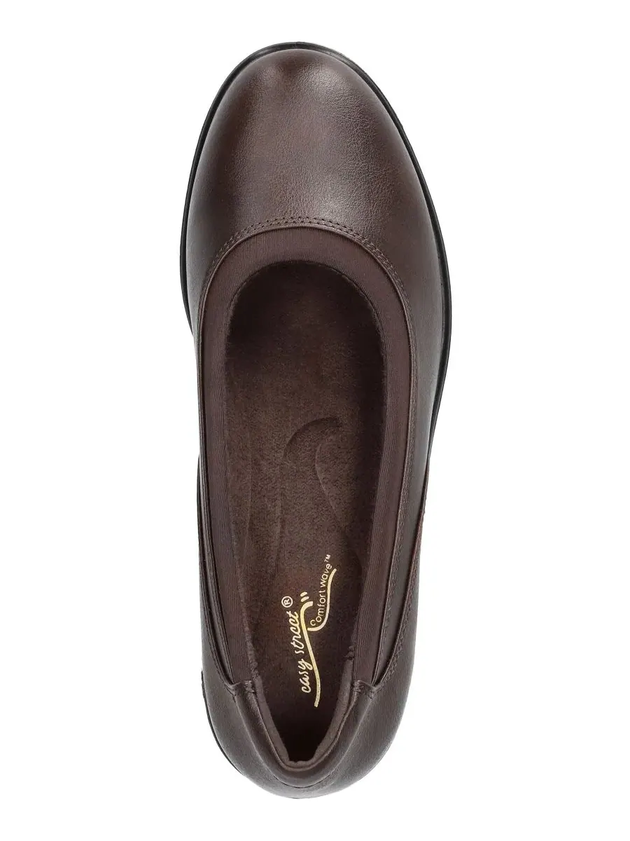 Туфли-лодочки Chyler Slip-On Pumps Easy Street — изображение 4 из 8, коричневый