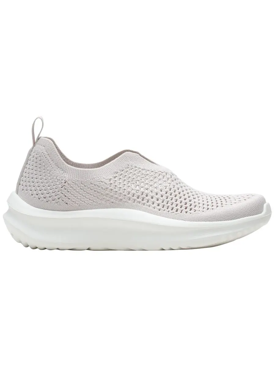 Кроссовки женские Clarks Cloudsteppers Solevana, вязаные, круглый носок — изображение 2 из 6, бледный серый