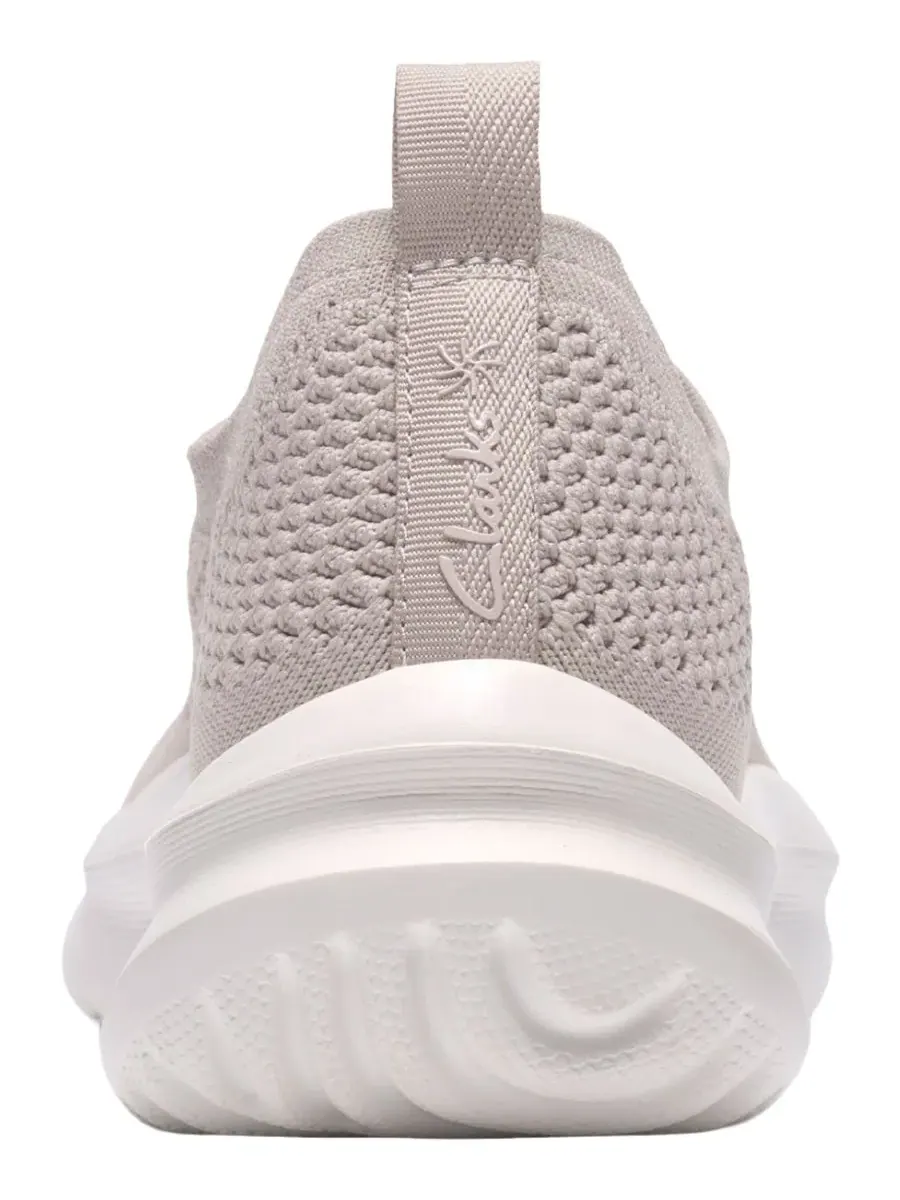 Кроссовки женские Clarks Cloudsteppers Solevana, вязаные, круглый носок — изображение 3 из 6, бледный серый