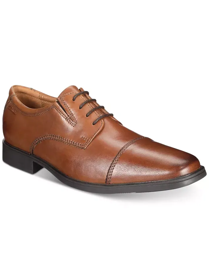 Оксфорды мужские Clarks Tilden с мыском-каплей — изображение 1 из 13, темный бежевый
