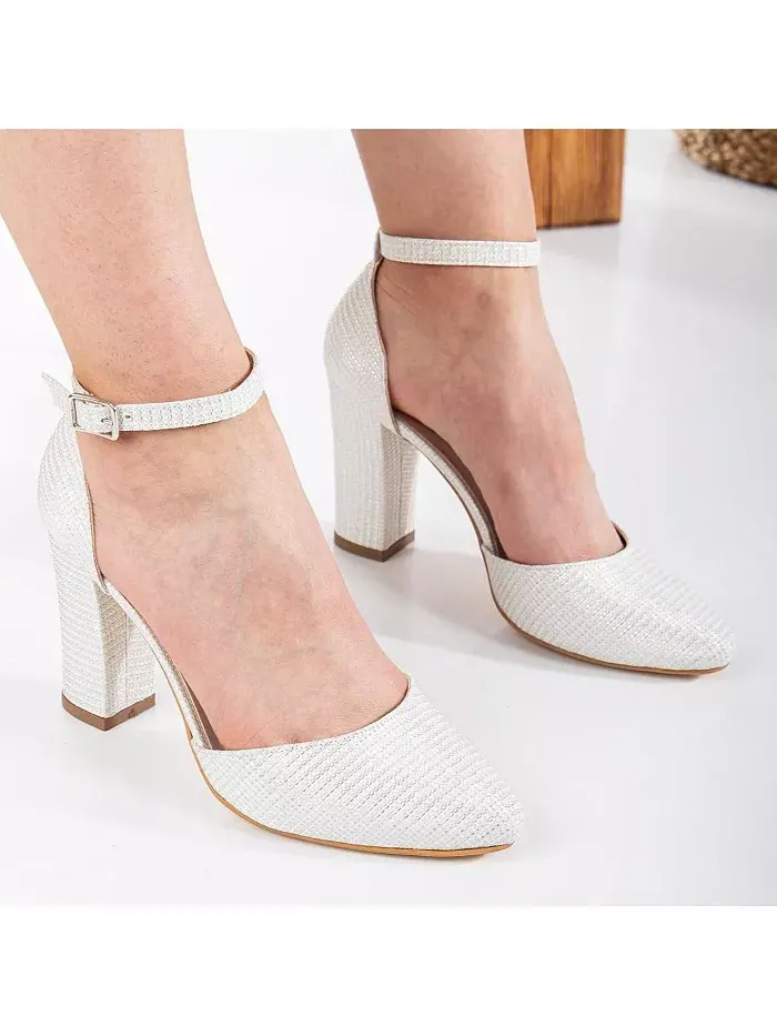 Туфли Gisele на высоком квадратном каблуке Forever & Always Shoes — изображение 5 из 5, слоновая кость