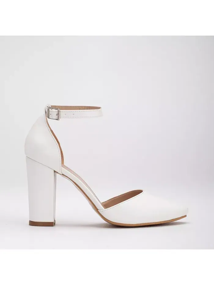 Туфли Gisele на высоком квадратном каблуке Forever & Always Shoes — изображение 1 из 1, белый