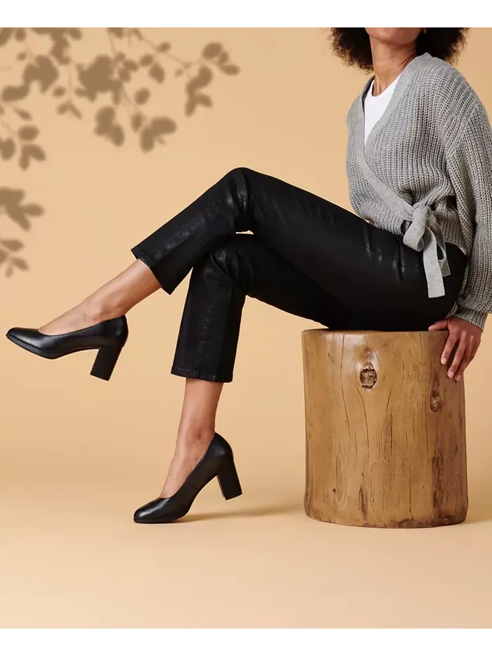 Туфли-лодочки женские Clarks Bayla Skip Slip-On на платформе — изображение 6 из 8, черный
