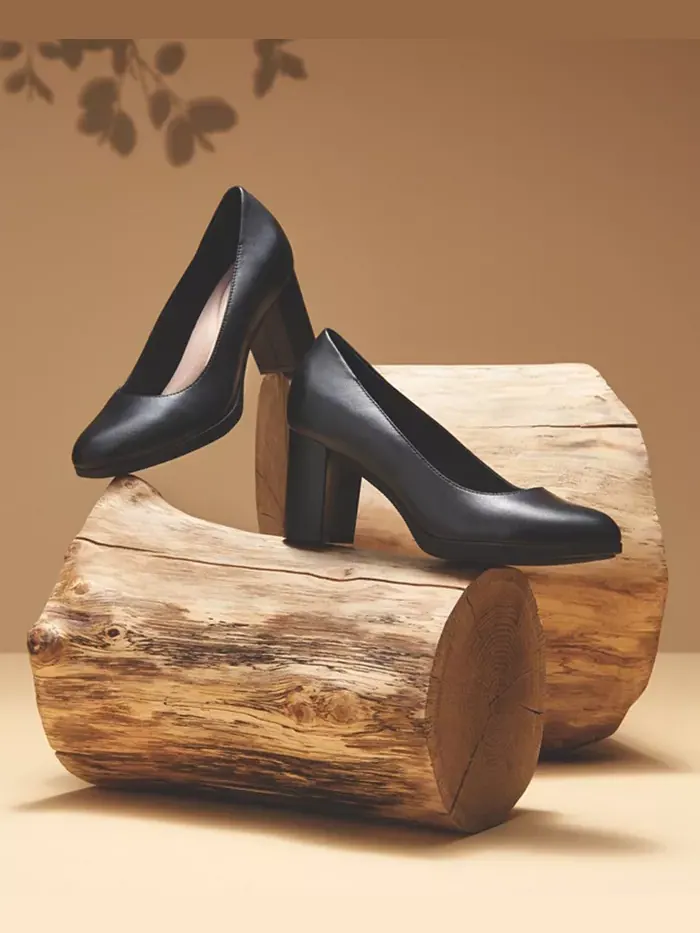 Туфли-лодочки женские Clarks Bayla Skip Slip-On на платформе — изображение 8 из 8, черный