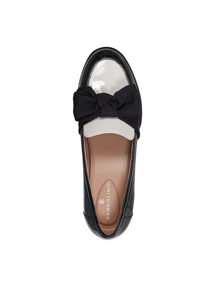 Женские лодочки Lindio Bow Slip-On с зауженным носком Bandolino — изображение 4 из 5, мульти