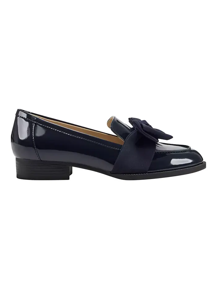 Женские лодочки Lindio Bow Slip-On с зауженным носком Bandolino — изображение 2 из 7, синий