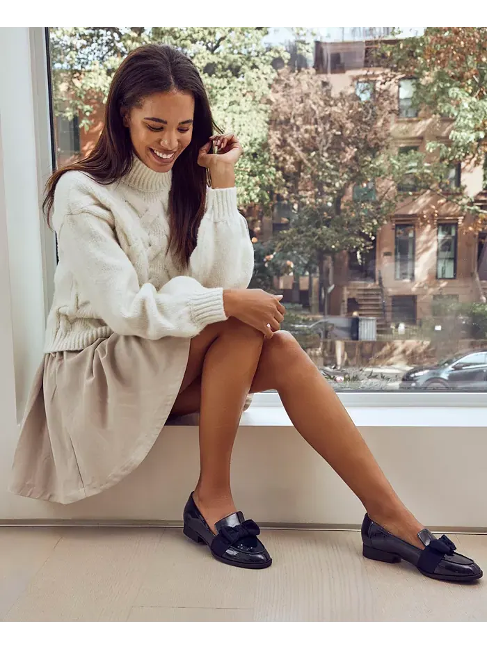 Женские лодочки Lindio Bow Slip-On с зауженным носком Bandolino — изображение 6 из 7, синий