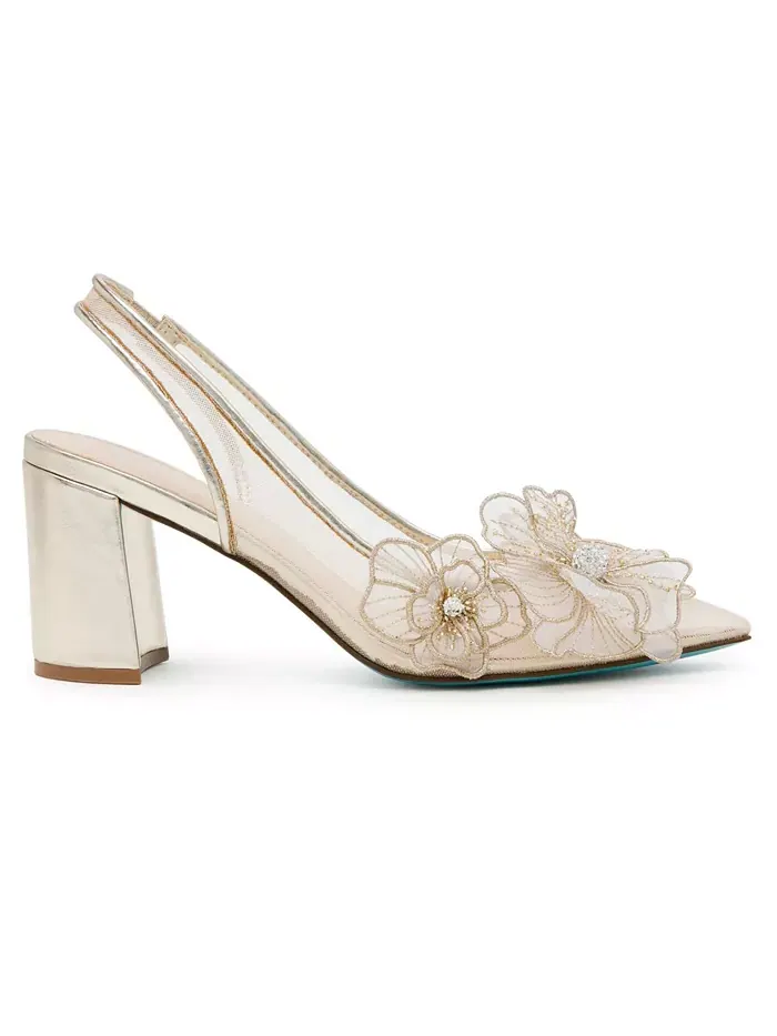 Женские туфли-лодочки Petra Flower Applique Slingback Betsey Johnson — изображение 2 из 5, золото