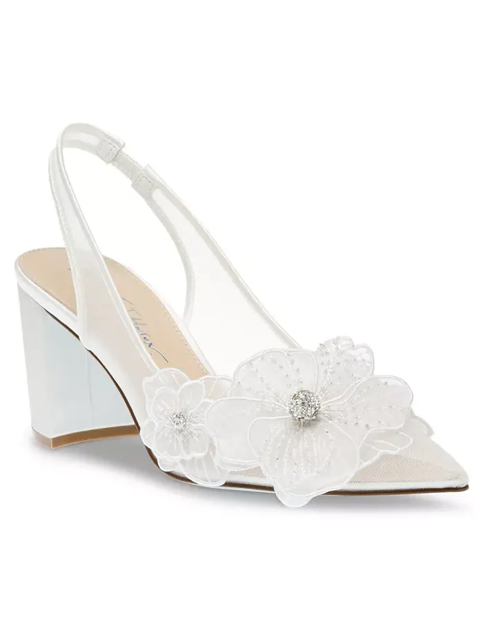 Женские туфли-лодочки Petra Flower Applique Slingback Betsey Johnson — изображение 1 из 5, белый