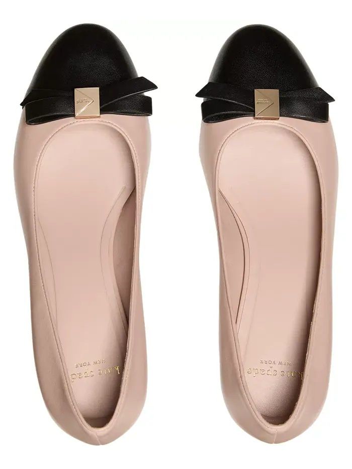 Туфли Women's Deco Bow Smooth Leather Ballet Pumps kate spade new york — изображение 4 из 4, бледный черный