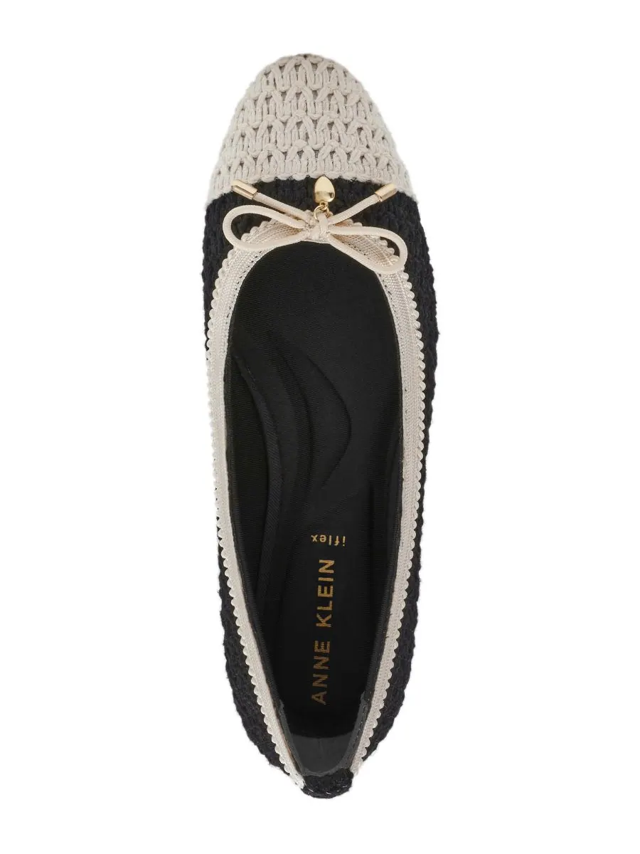 Женские балетки Luci с вязаным мыском Anne Klein — изображение 4 из 7, черный/кремовый