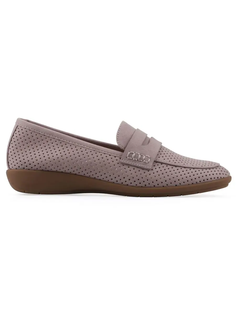 Женские лоферы Samson без шнурков Cliffs by White Mountain, Lavender Nubuck — изображение 2 из 6