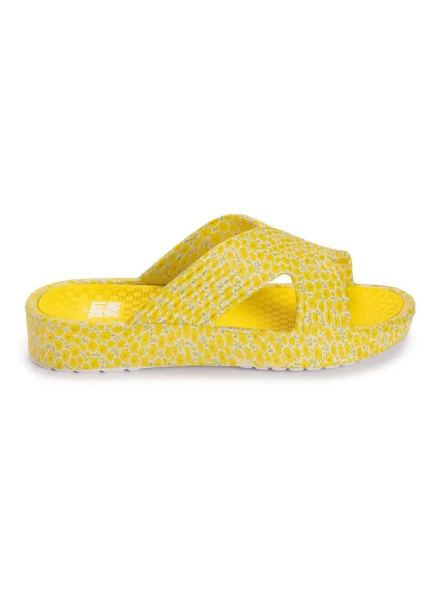 Женские сандалии для спа-процедур MUK LUKS — изображение 4 из 4, желтый