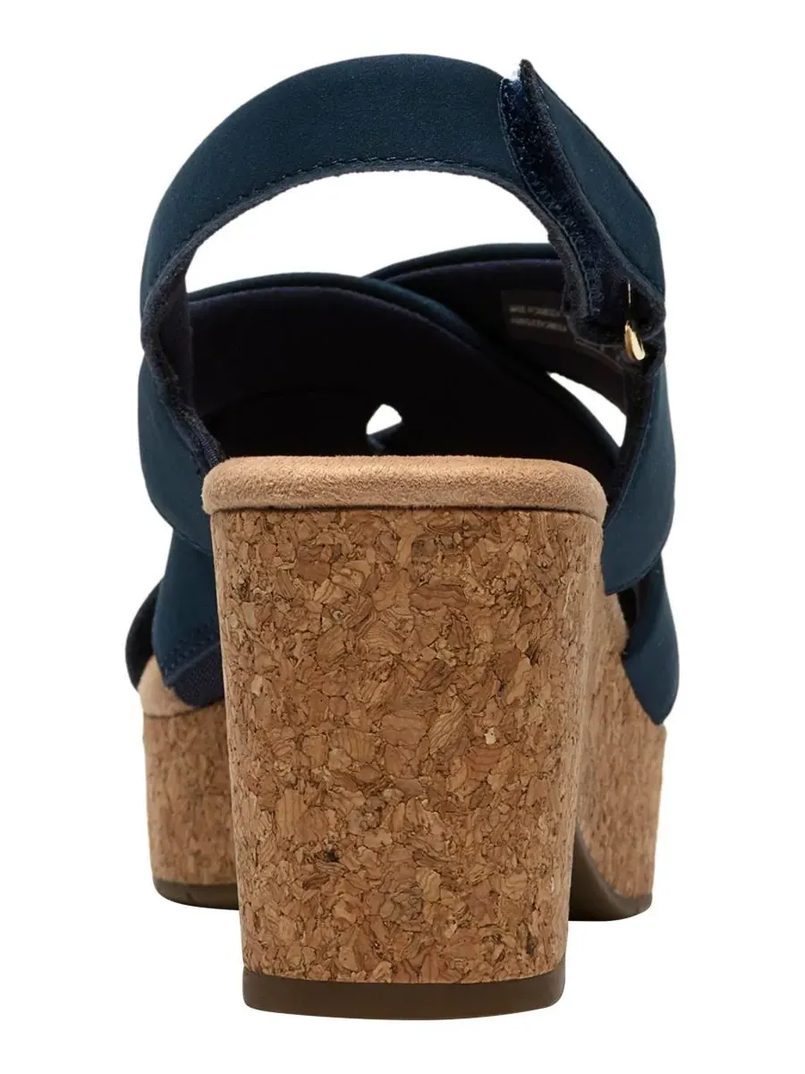 Сандалии женские Clarks Nerisa Grace на танкетке, темно-синий нубук — изображение 3 из 8