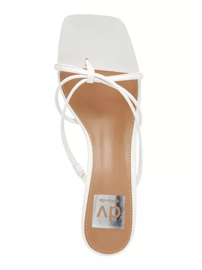 Женские босоножки Zini Strappy Kitten Heel Dress Sandals DV Dolce Vita — изображение 4 из 6, белый