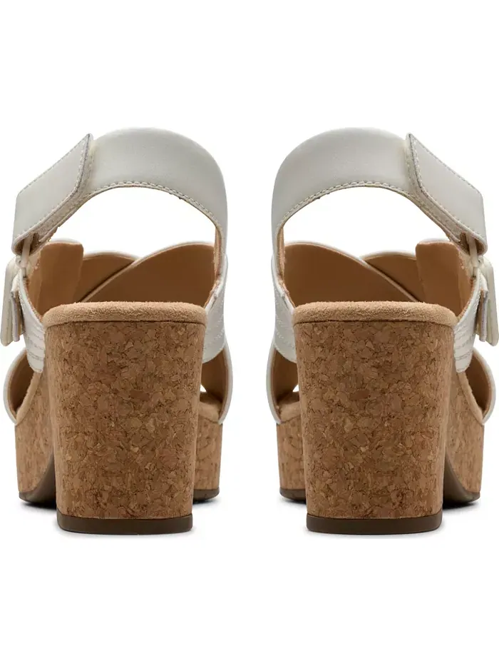Сандалии на платформе Clarks Nerisa West, с ремешками и пряжкой — изображение 8 из 8, белый