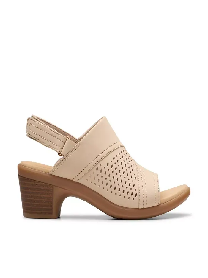 Сандалии Clarks Emily2 на блочном каблуке, нубук — изображение 2 из 7, песочный