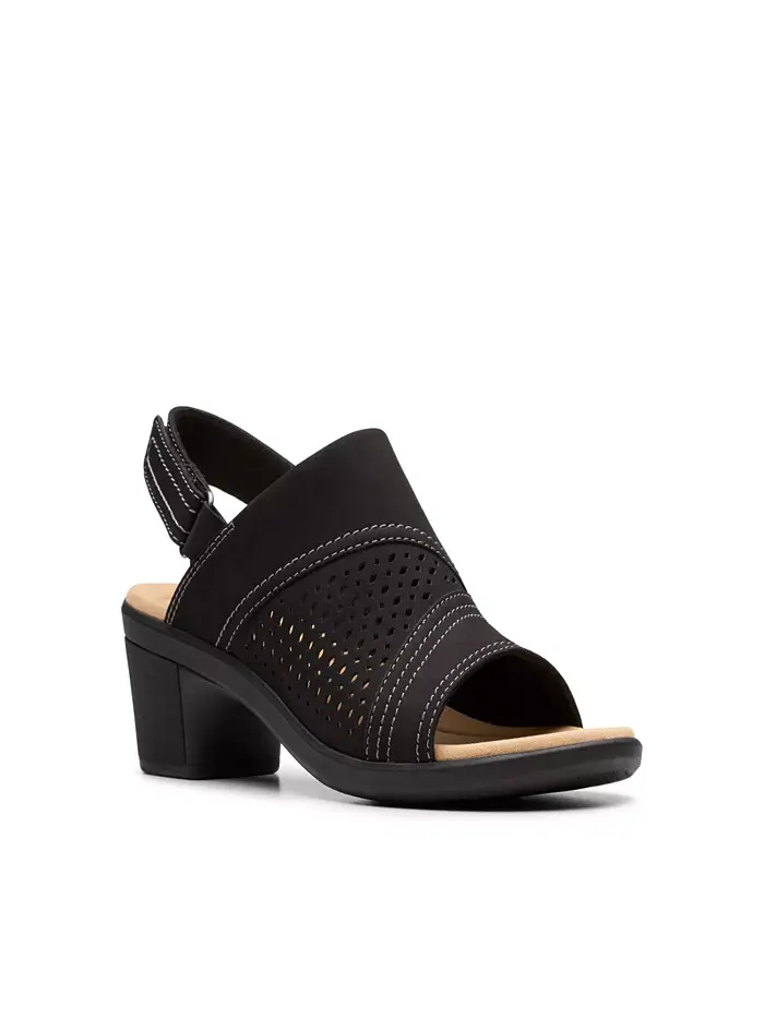 Сандалии Clarks Emily2 на блочном каблуке