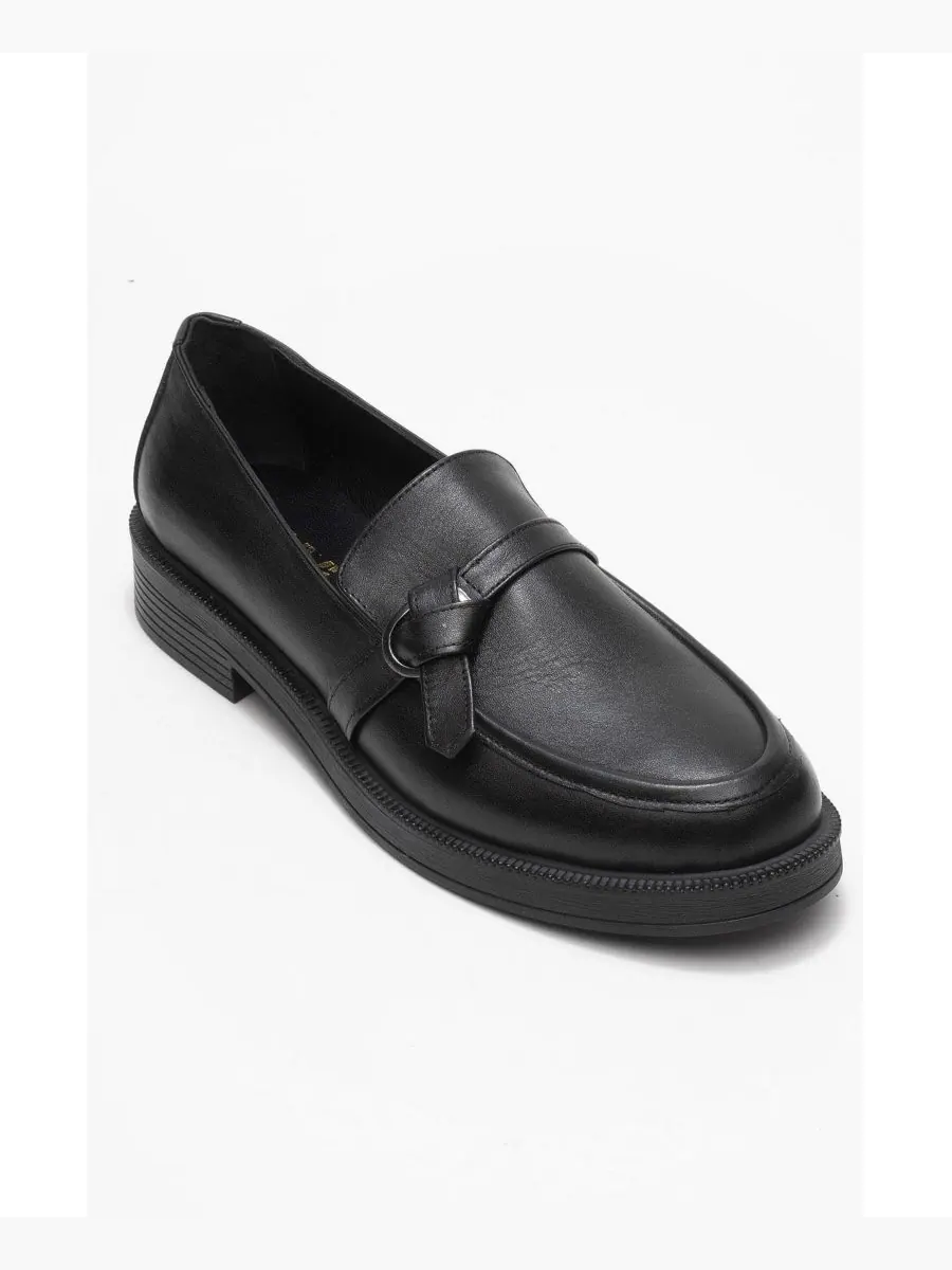 Женские туфли Forever & Always: кожаные лоферы Galea с пряжкой Forever & Always Shoes