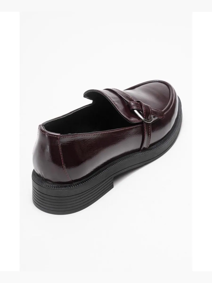 Женские туфли Forever & Always: кожаные лоферы Galea с пряжкой Forever & Always Shoes — изображение 5 из 6, бордовый