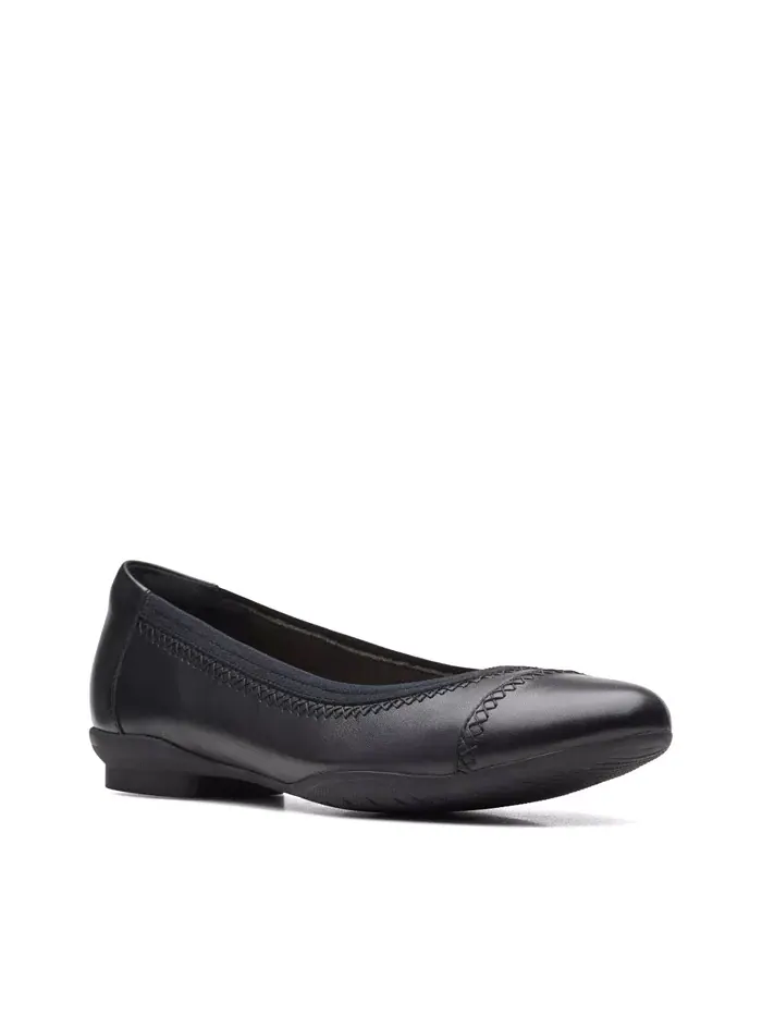 Балетки женские Clarks Sara Bay, кожаные